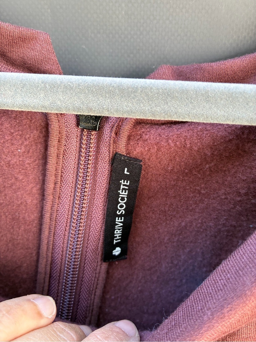 Thrive Societe Mauve Yoga Pullover Large - Picture 5 of 8